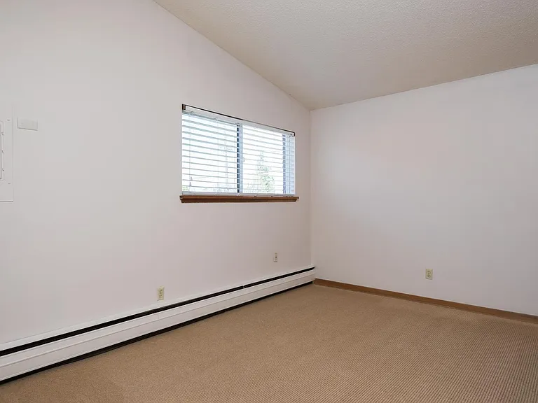 2504 N Rosa Parks Way — Photo 9