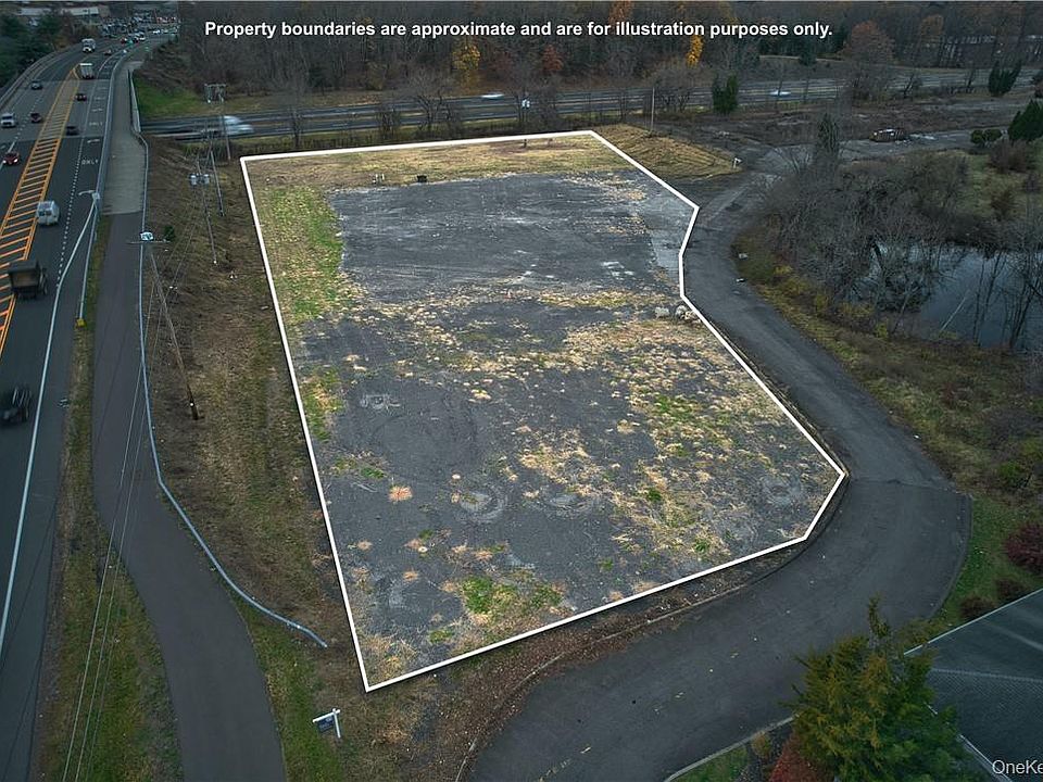 1st image of 401 Main Street
