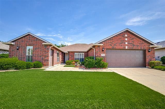 1st image of 8901 Crestview Dr