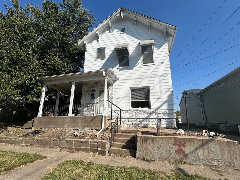 1415 Pershing Ave