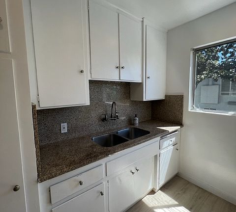 3rd image of 1000 Hancock Ave APT 4