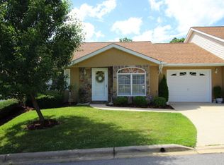 42 Carriage Ct, Franklin, NC 28734