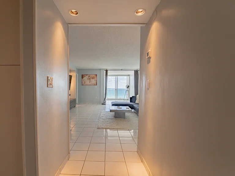 6450 Collins Ave #703 — Photo 9
