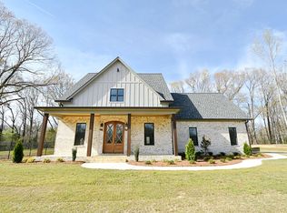138 Ridge Oak Ln, Saltillo, MS 38866