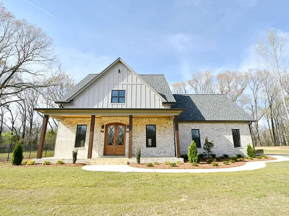 138 Ridge Oak Ln, Saltillo, MS 38866