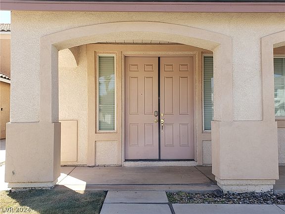 4th image of 313 Carolwood Dr