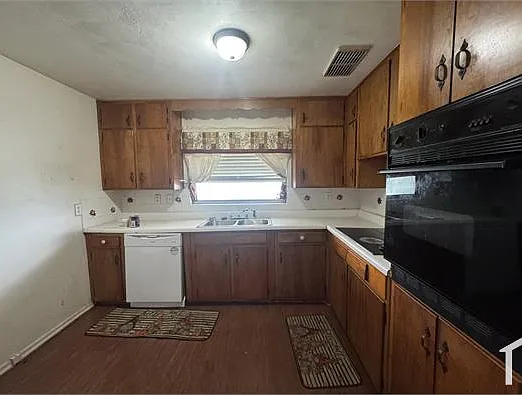 357 Dubs Dr — Photo 5