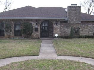 1900 Anna Dr, Irving, TX 75061
