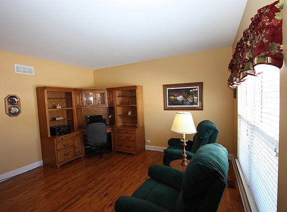 5th image of 214 Woodland Dr