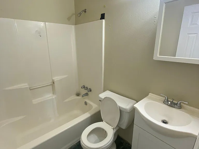1129 Burdette St — Photo 8