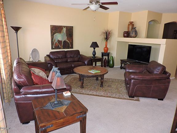3rd image of 43951 W Windrose Dr