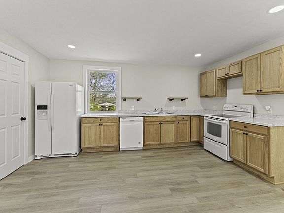 5th image of 123 Hogin Rd
