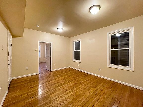 4th image of 814 S 16th St #1AB