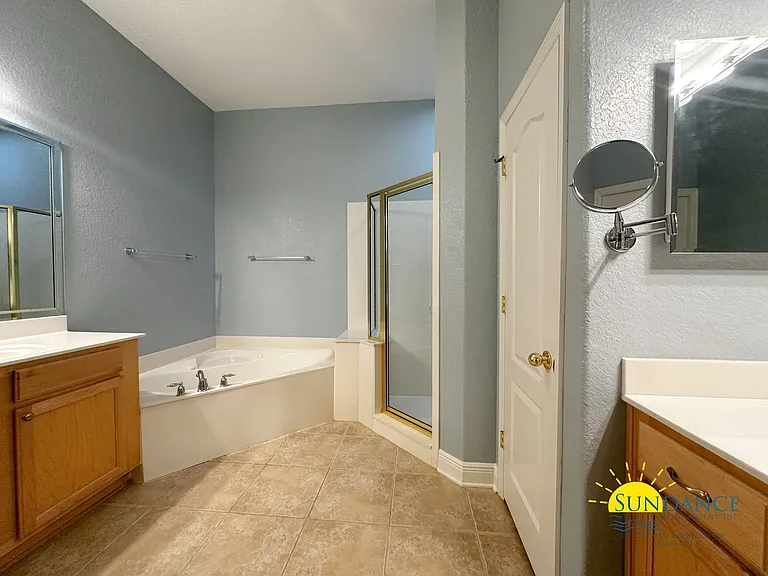 1533 Venice Ave — Photo 10