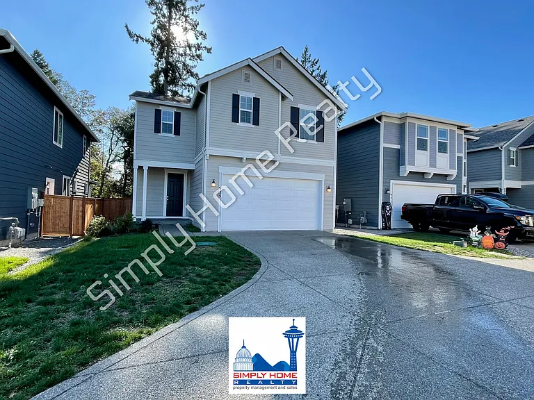 929 Vine Maple St SE — Photo 1