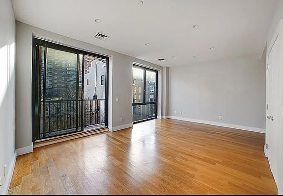 5th image of 38 Meserole St #4C