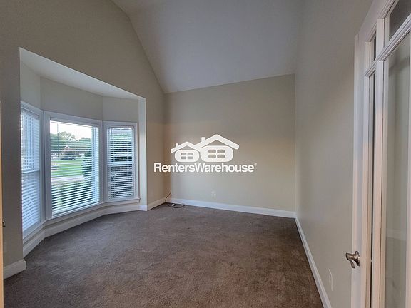 3rd image of 1025 Rowanshyre Cir