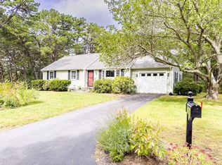 11 Poinsettia Dr, South Yarmouth, MA 02664