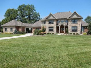 556 Lakewood Farms Dr, Loveland, OH 45140