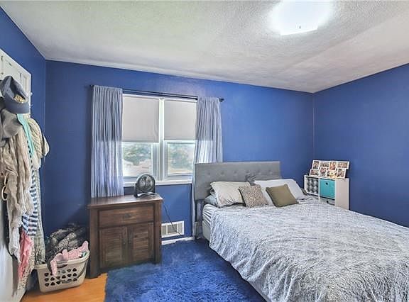 3rd image of 20 Virginia Dr