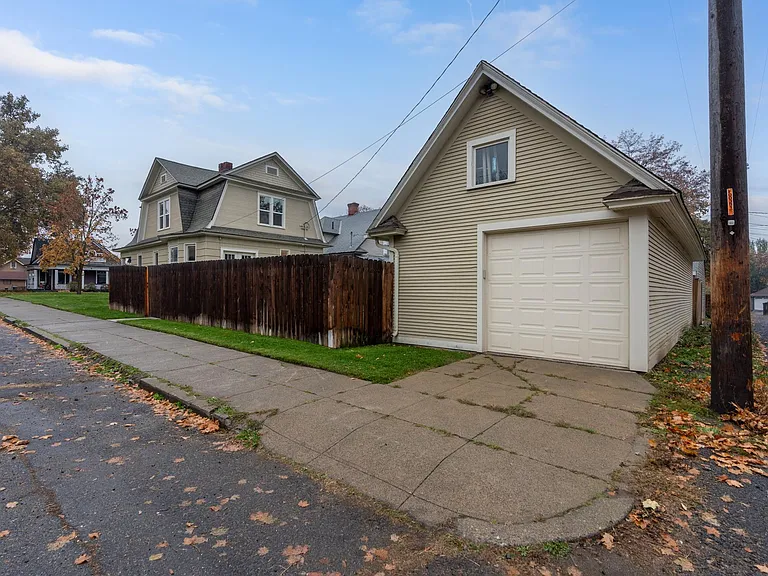 1728 W 11th Ave — Photo 27