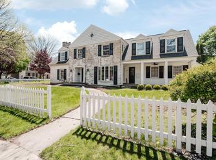 2617 E Capitol Dr, Shorewood, WI 53211