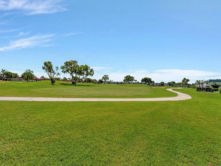 520 Monaco Park #K — Photo 32