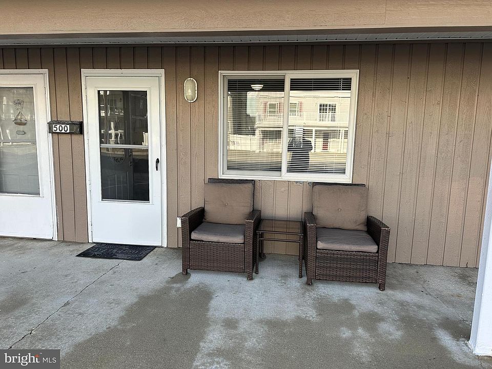 1st image of 500 E 13th Ave #203