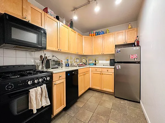 Rented by City Connections Realty | media 5