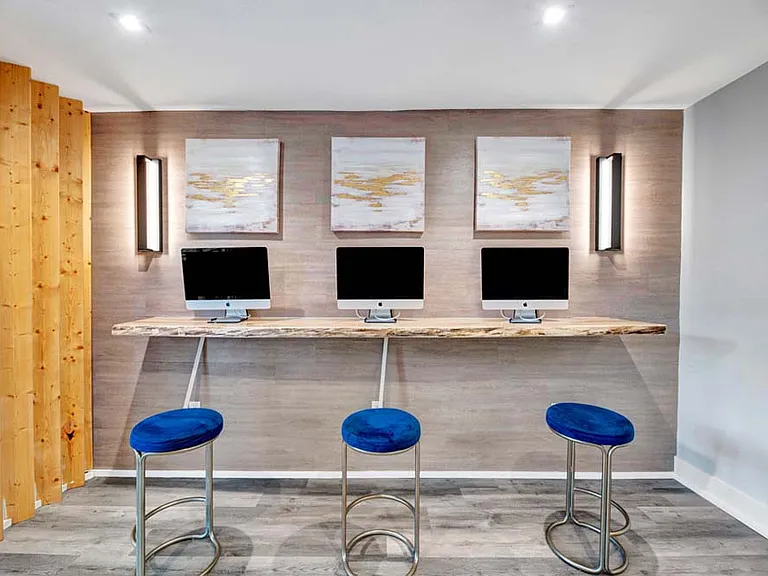 Aria North Hills — Photo 16