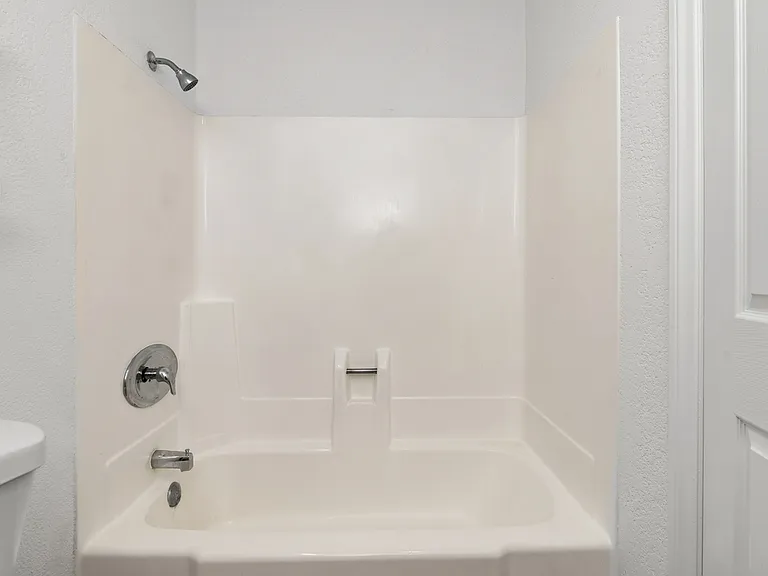 240 W Lincoln Ave W #16 — Photo 13