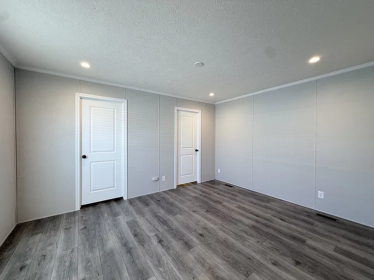 29800 Guilford Cir #152 — Photo 14