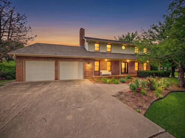 731 Victoria Heights Ter, Salina, KS 67401