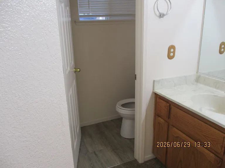 1225 E Cinnamon Dr — Photo 7