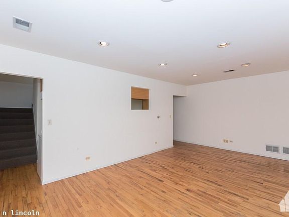 5th image of 2823 N Lincoln Ave #223