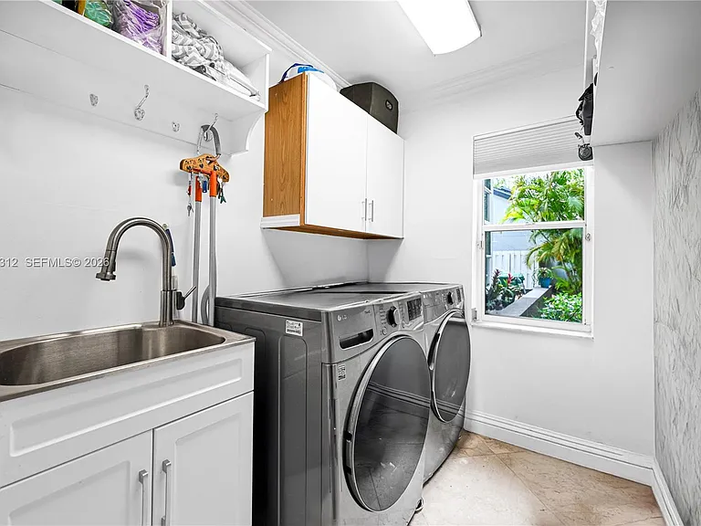 9866 SW 111th Ter — Photo 45