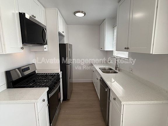 5th image of 14119 Gilmore St APT 5