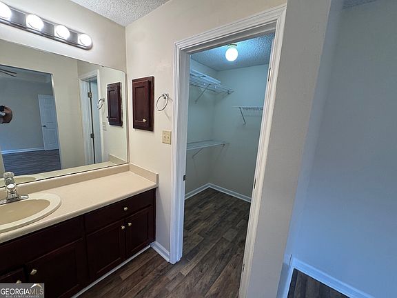 5th image of 113 Georgetown Blvd