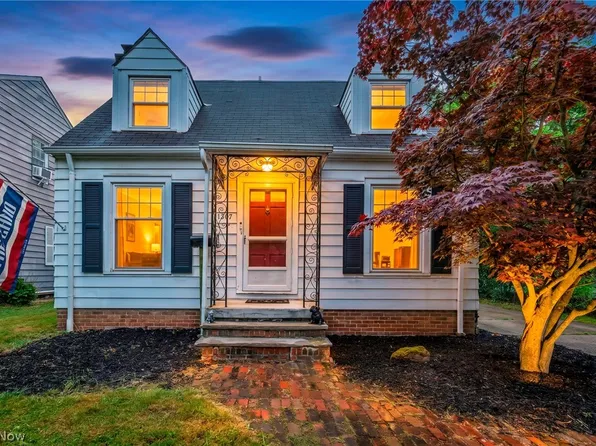 1307 Gordon Rd, Lyndhurst, OH 44124