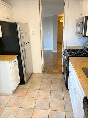 Rented by Corcoran | media 18