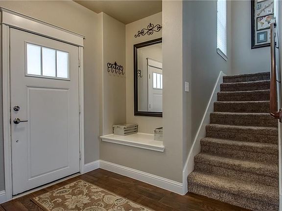 4th image of 4937 Carrotwood Dr