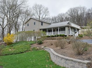 19 Mountain Rd, Ledgewood, NJ 07852