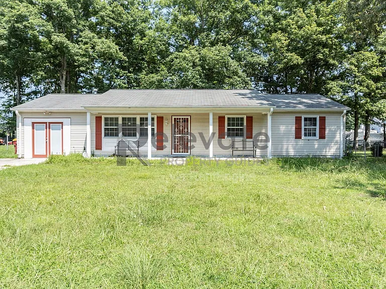 523 Petty St — Photo 1