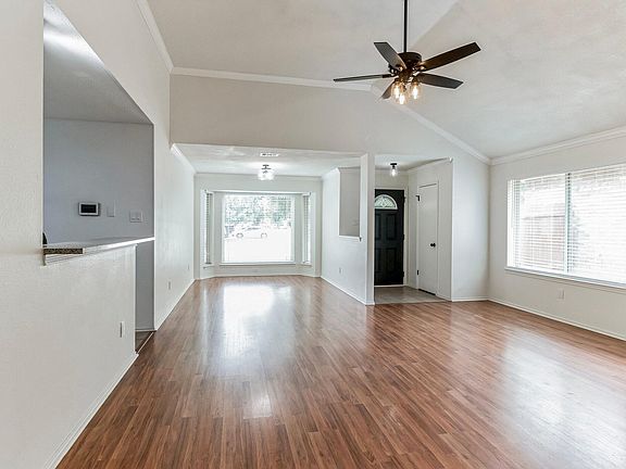 5th image of 2394 Clearwater Trl