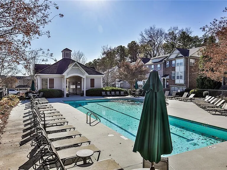 1934 Cobblestone Cir NE — Photo 3