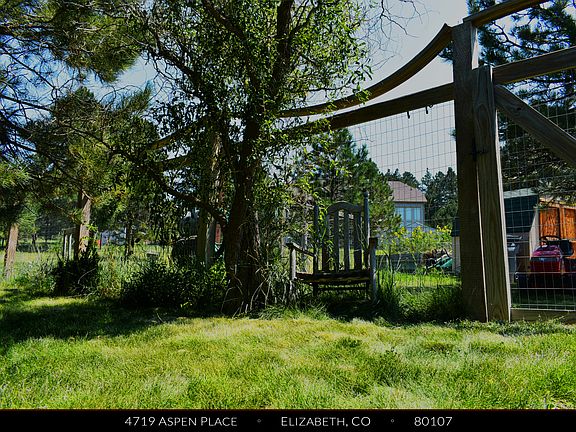 5th image of 4719 Aspen Pl