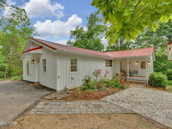 740 Finn Long Rd, Friendsville, TN 37737