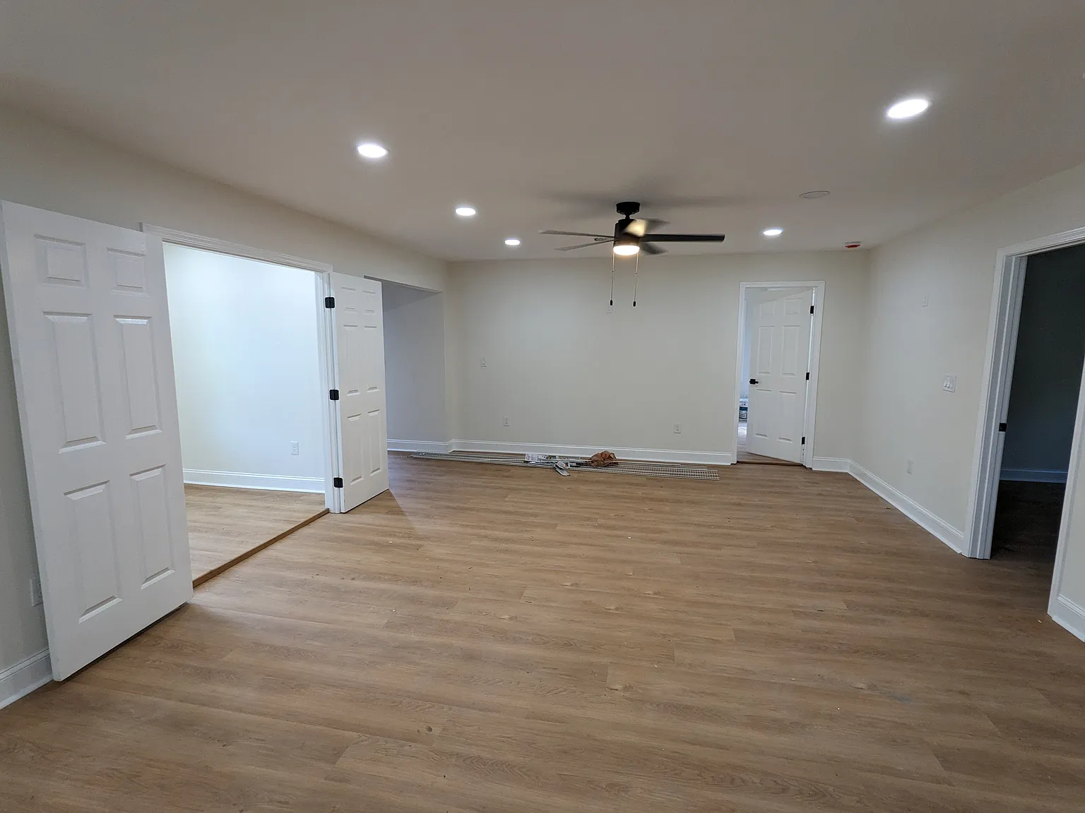3 bed, 1450 sqft, $2,299 — Photo 3