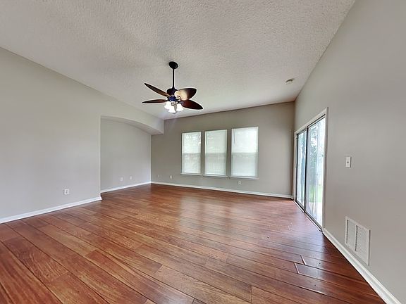 4th image of 12615 Richfield Blvd