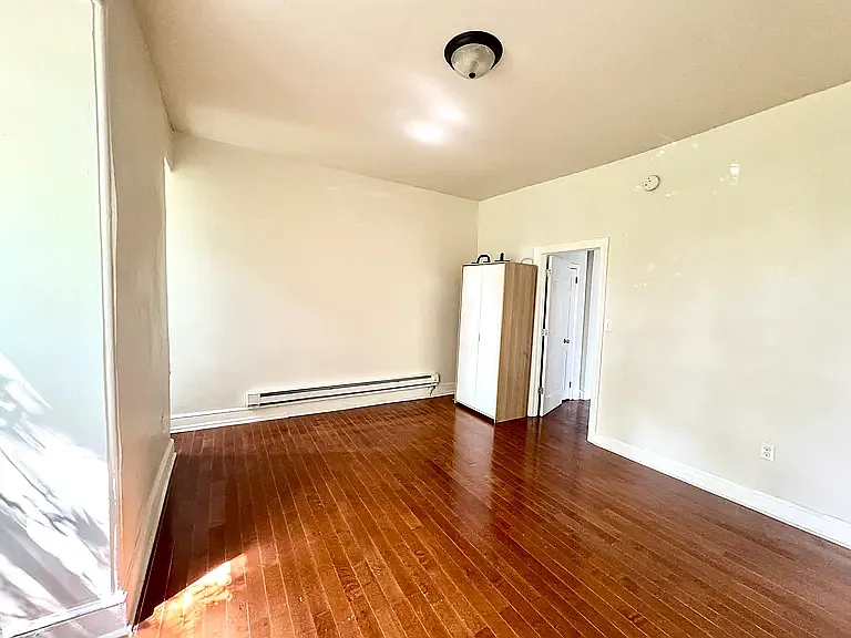 Building Photo - 511 S 41st St #3F